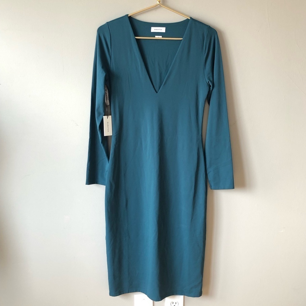 NWT Aritzia Babaton Green Contour V-Neck Bodycon Midi Dress L